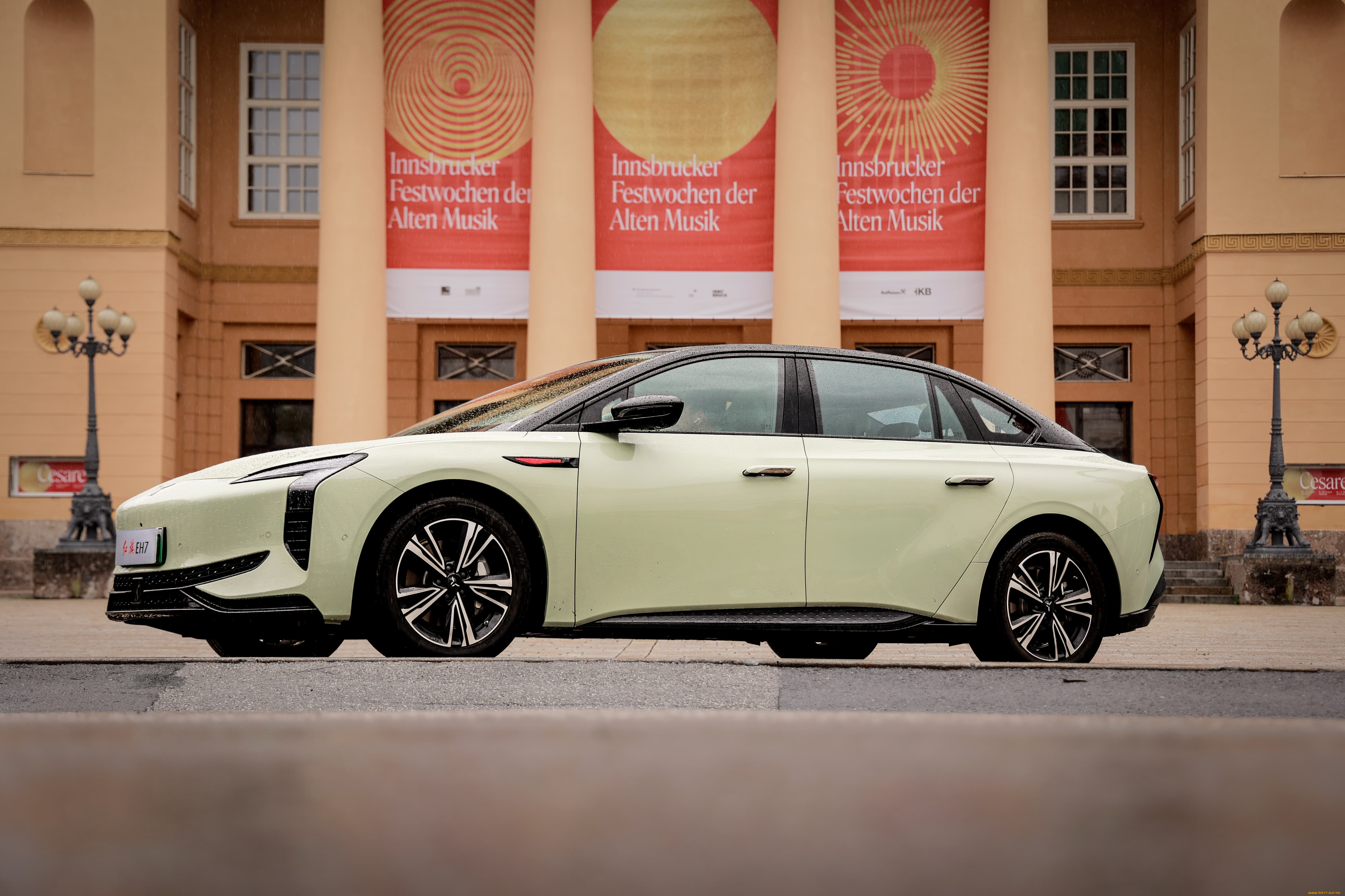 ����������, hongqi